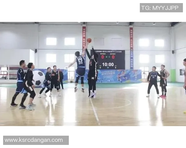 篮球与足球明星精彩互动串场视频带你领略运动魅力与激情碰撞的瞬间